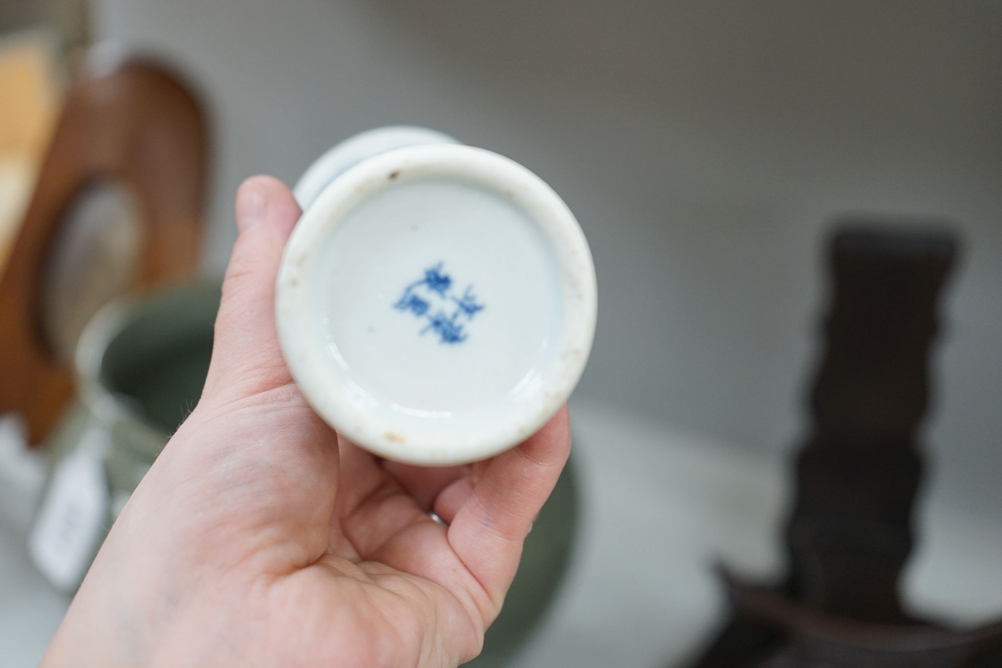 Assorted small Chinese blue and white vases etc., tallest 22cm